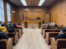 Окръжен съд – Пазарджик откри Образователната програма  с лекция за учениците от ПГИМ – Пазарджик